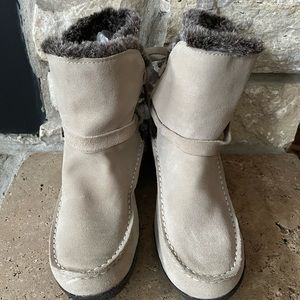 Brand new KHOMBU tan leather uppers boot super cute women’s size 8